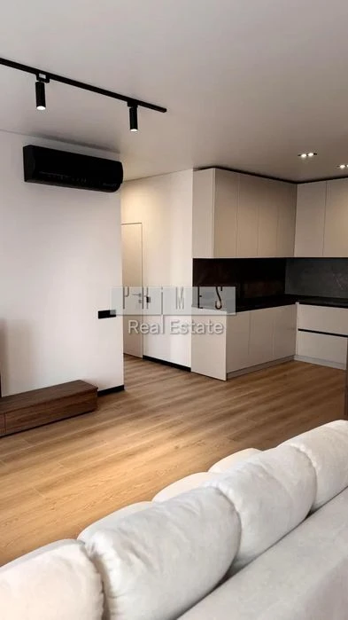 Продаж 2-к квартири ЖК Славутич Осокорки Зарічна 76 кв.м.