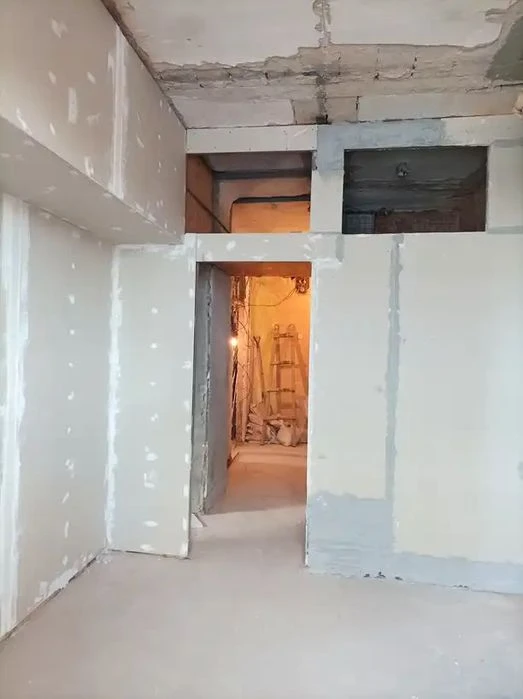 Продам 2 комн квартиру в центре, пр.Яворницкого