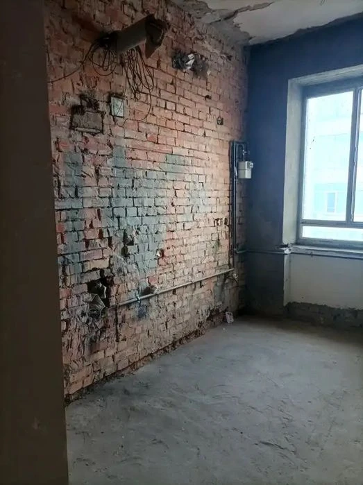 Продам 2 комн квартиру в центре, пр.Яворницкого