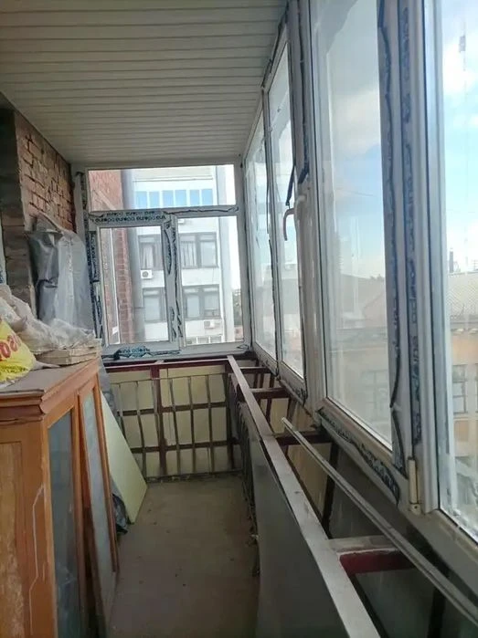 Продам 2 комн квартиру в центре, пр.Яворницкого