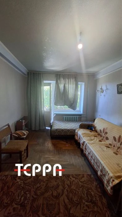 Продаж 2-кімнатної квартири, вул. Перемоги