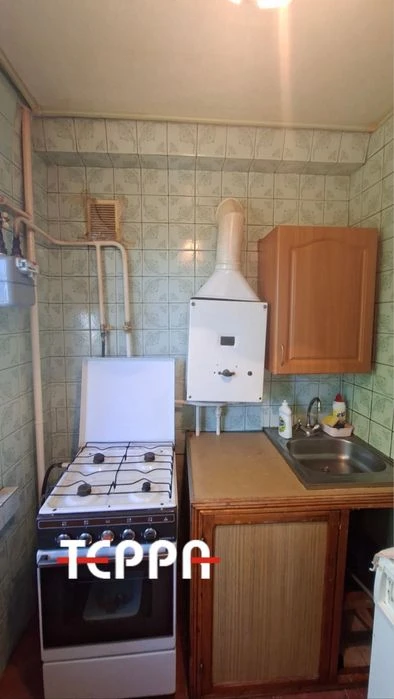 Продаж 2-кімнатної квартири, вул. Перемоги