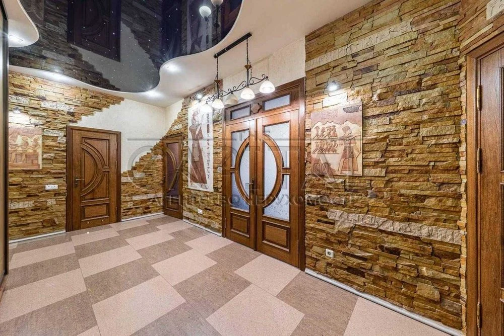 Продаж / Квартира / Шевченківський район / вул. Дмитрівська,