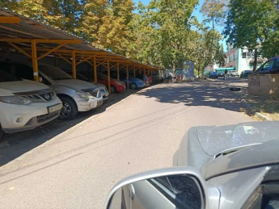 продам  парковку