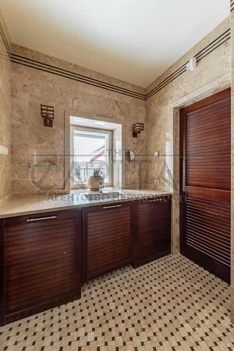 Продаж / Квартира / 350 м2 / ЖКОАЗИС /  Оболонський район
