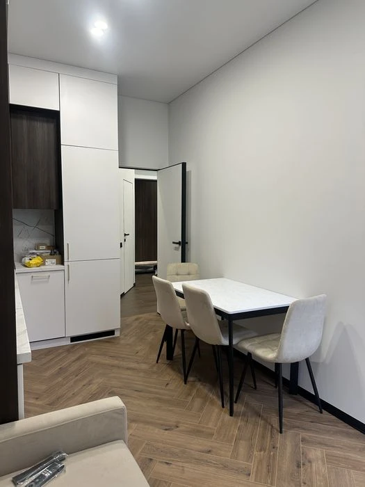 Продаж 1 кімнатної квартири в ЖК Уж Таверс Боздош