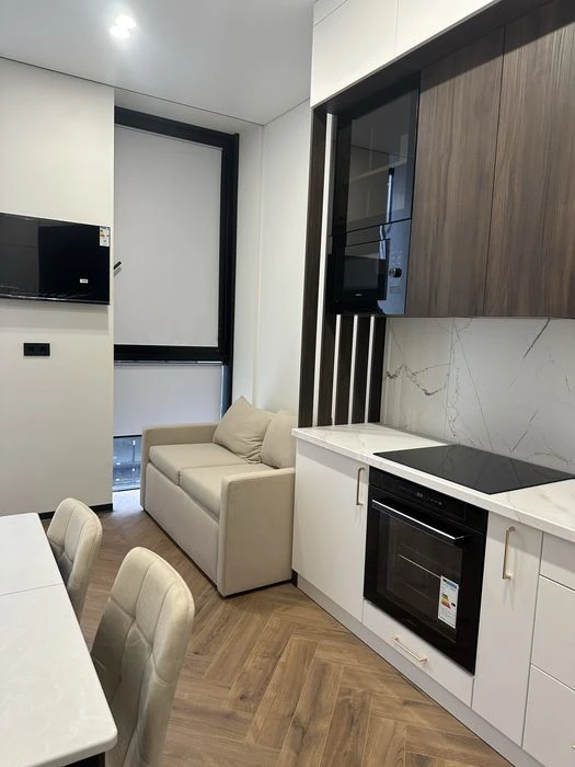 Продаж 1 кімнатної квартири в ЖК Уж Таверс Боздош