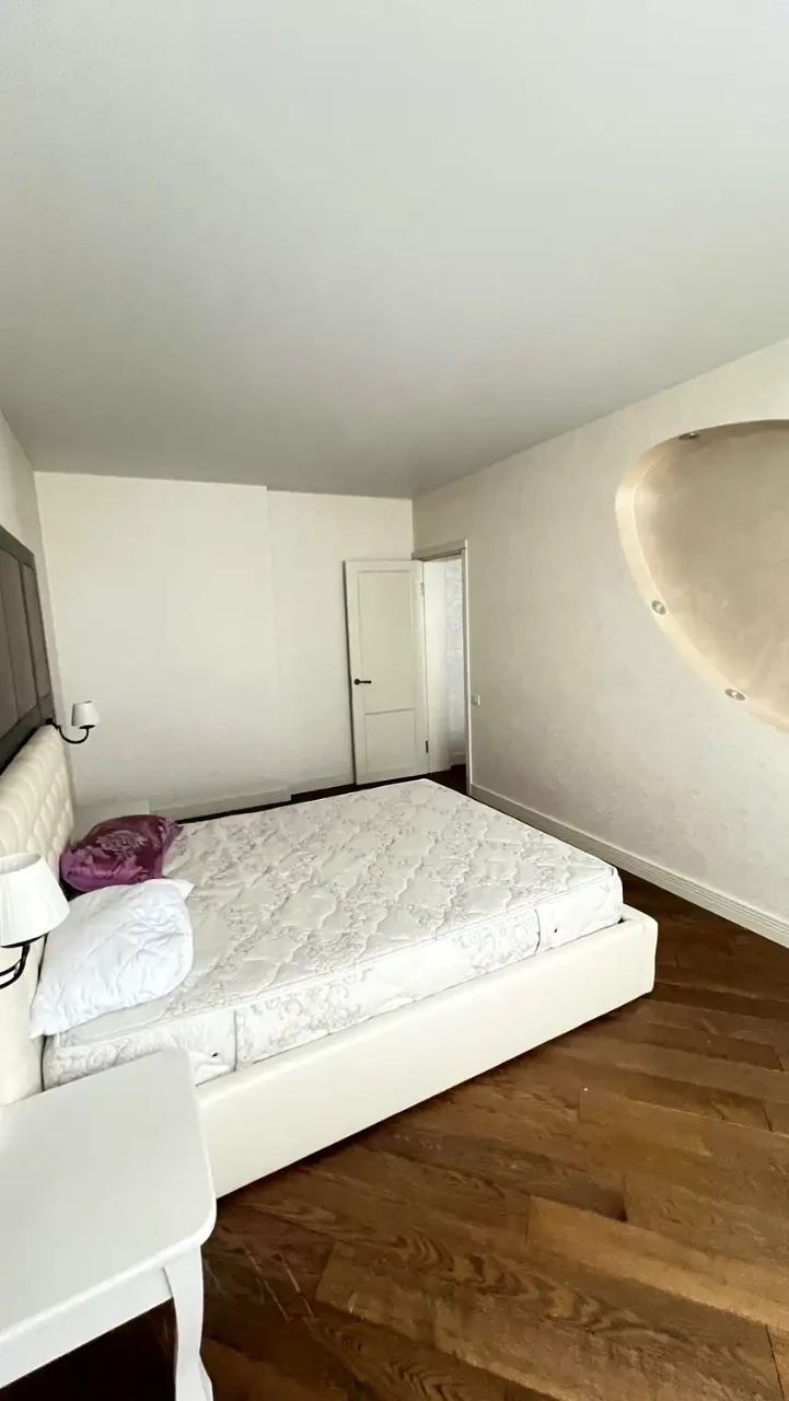 Продаж квартири 2-кімн. 78 м² 25/26 пов.