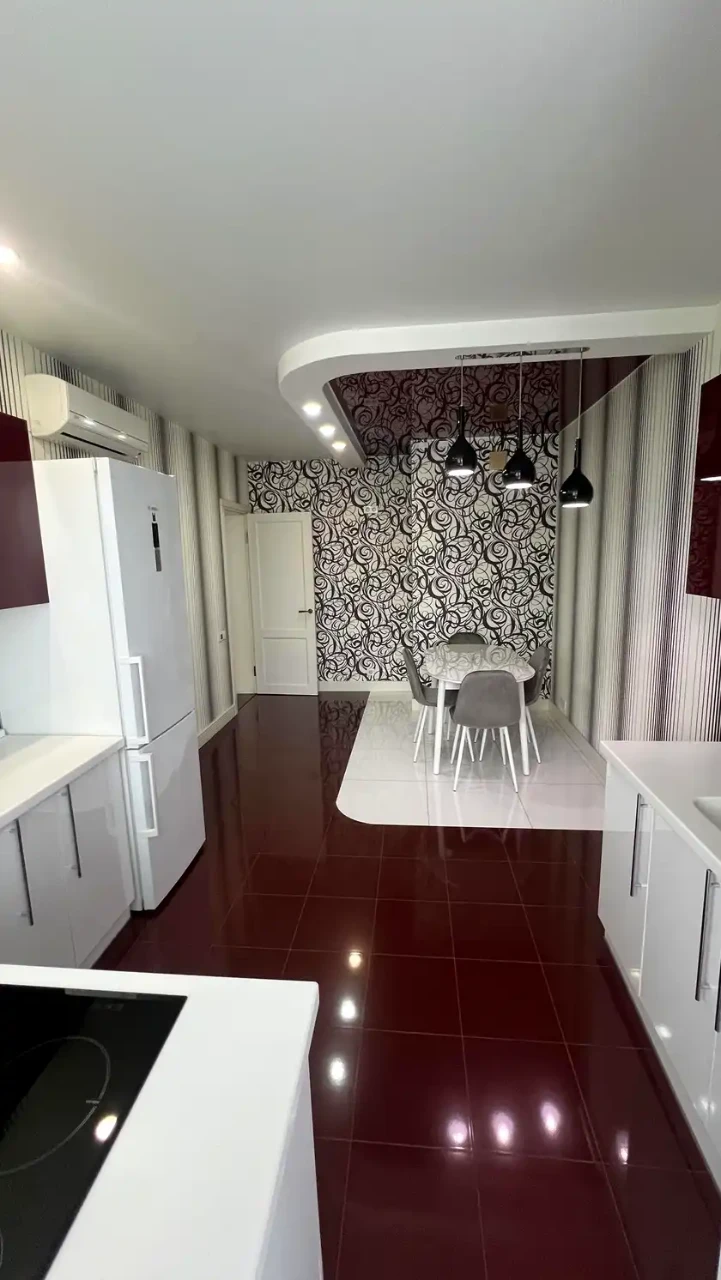 Продаж квартири 2-кімн. 78 м² 25/26 пов.