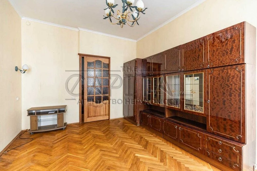 Продаж / Квартира / Шевченківський район / вул. Прорізна, 21