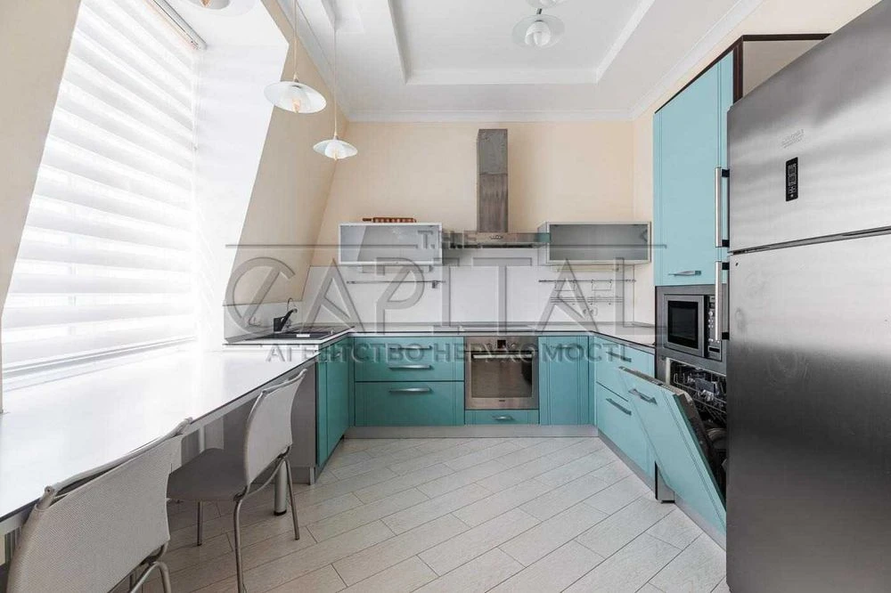 Продаж / Квартира  / Оболонський район / вул. Пріорська, 10