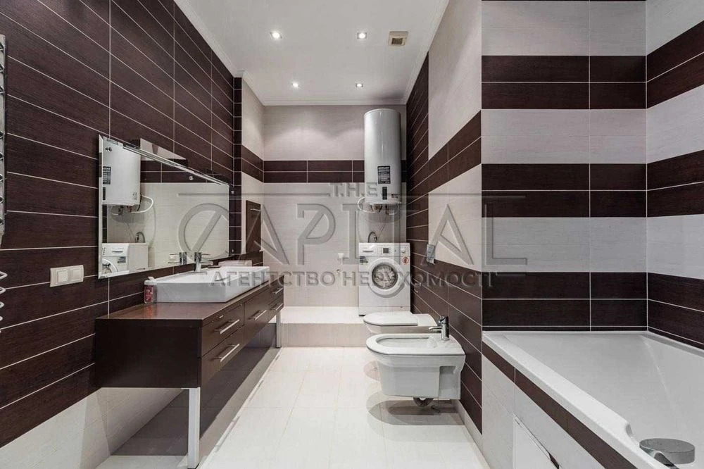 Продаж / Квартира  / Оболонський район / вул. Пріорська, 10