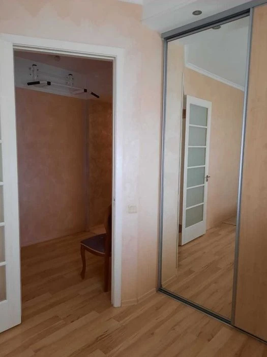 Продам 2к квартиру Дмитрия Яворницкого пр. 100