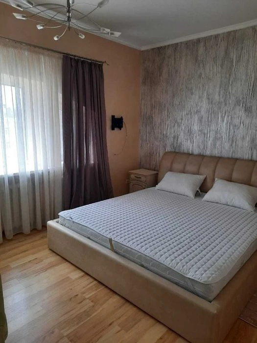 Продам 2к квартиру Дмитрия Яворницкого пр. 100