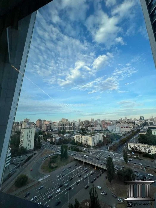 Від Власника Дизайнерська на Центр 2-кімнатна 82 кв.м, Манхе