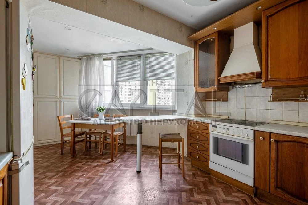 urgent sale of 3-room apartment, super price
