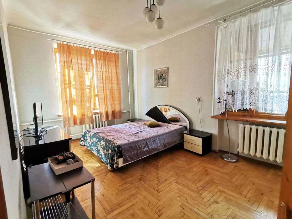 Продаж 3 кімнатної квартири в районі Бульвара Шевченко