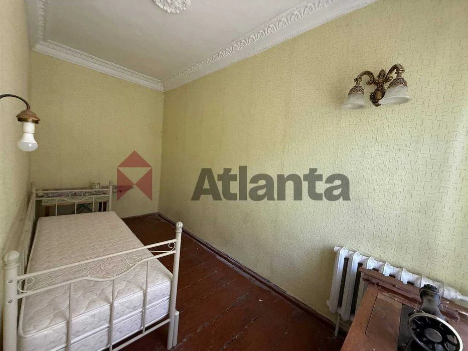 Продам 1-комнатную квартиру, 36 м², 2 этаж, АХО, ул. Среди