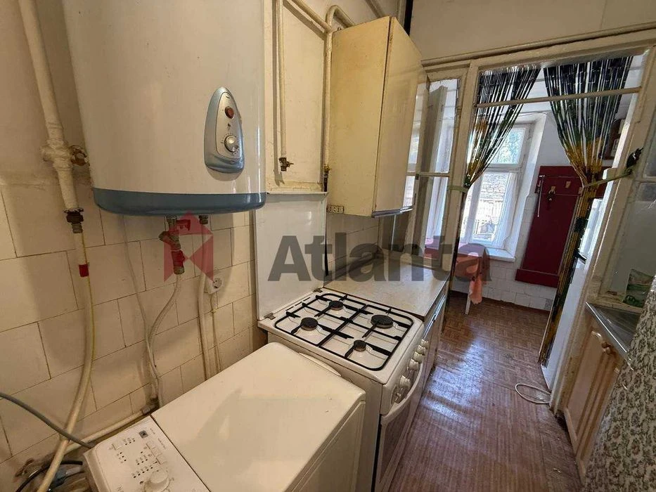 Продам 1-комнатную квартиру, 36 м², 2 этаж, АХО, ул. Среди