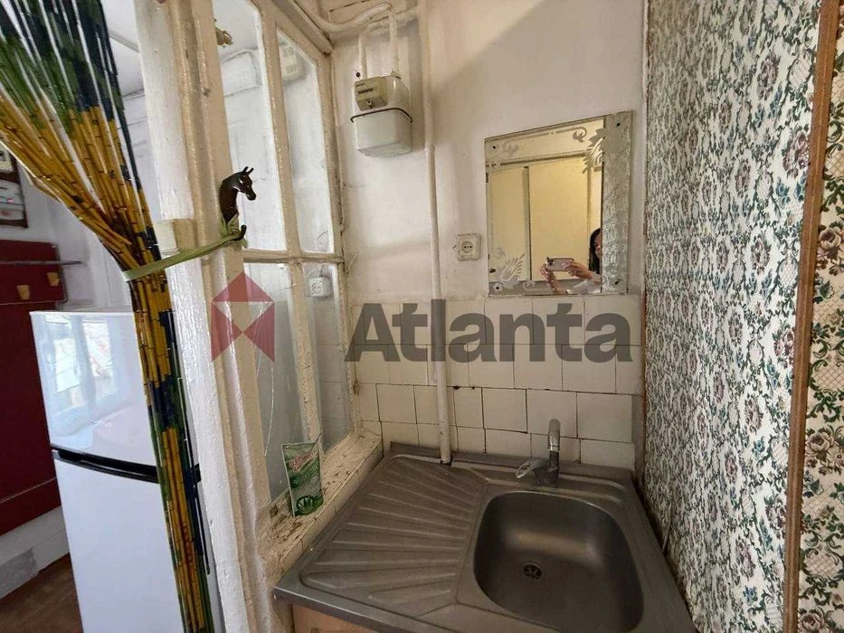 Продам 1-комнатную квартиру, 36 м², 2 этаж, АХО, ул. Среди