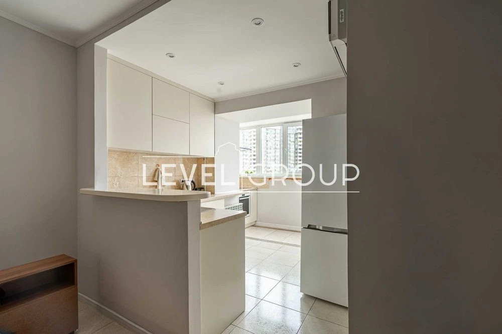 Sale of a 3-room apartment with high-quality renovation 83.3m, D street