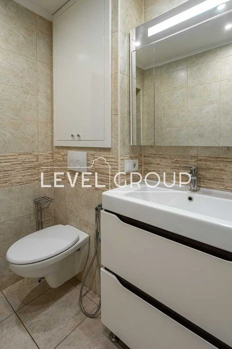 Sale of a 3-room apartment with high-quality renovation 83.3m, D street