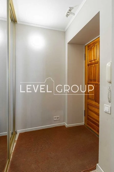 Sale of a 3-room apartment with high-quality renovation 83.3m, D street