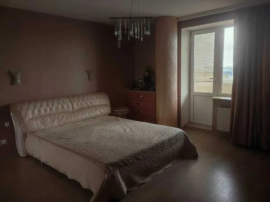 Продам 3 к. квартиру 115 м2 ЖК Гагарина Аэрокосмический метр