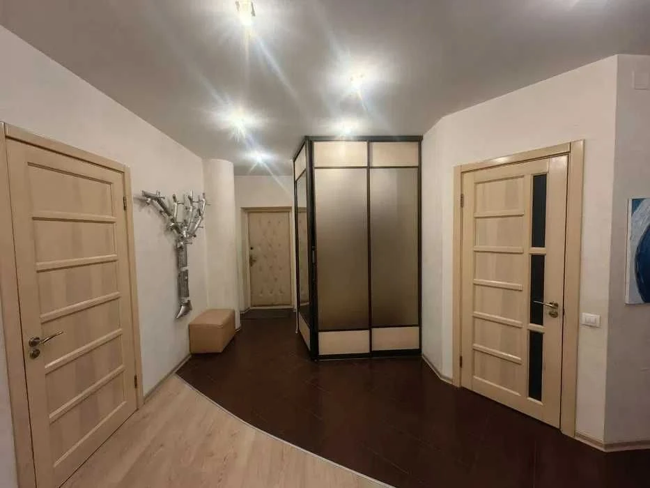 Продам 3 к. квартиру 115 м2 ЖК Гагарина Аэрокосмический метр