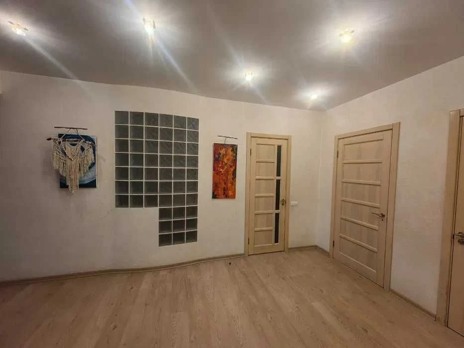 Продам 3 к. квартиру 115 м2 ЖК Гагарина Аэрокосмический метр