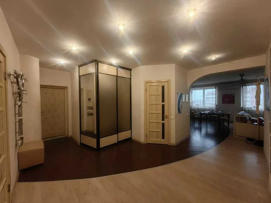 Продам 3 к. квартиру 115 м2 ЖК Гагарина Аэрокосмический метр