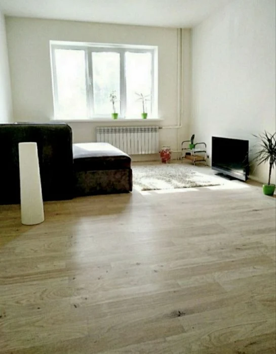 Продаж 3к квартири 63м2, метро Мінська 5 хвилин