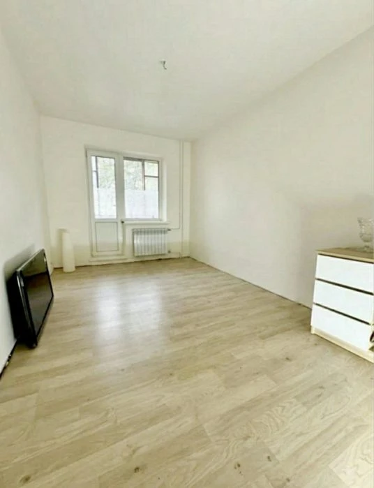 Продаж 3к квартири 63м2, метро Мінська 5 хвилин