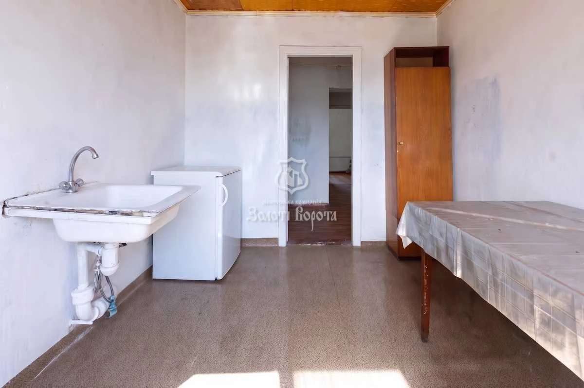 Продаж 3-кімнатної квартири 63.8 м², Поліська вул., 1