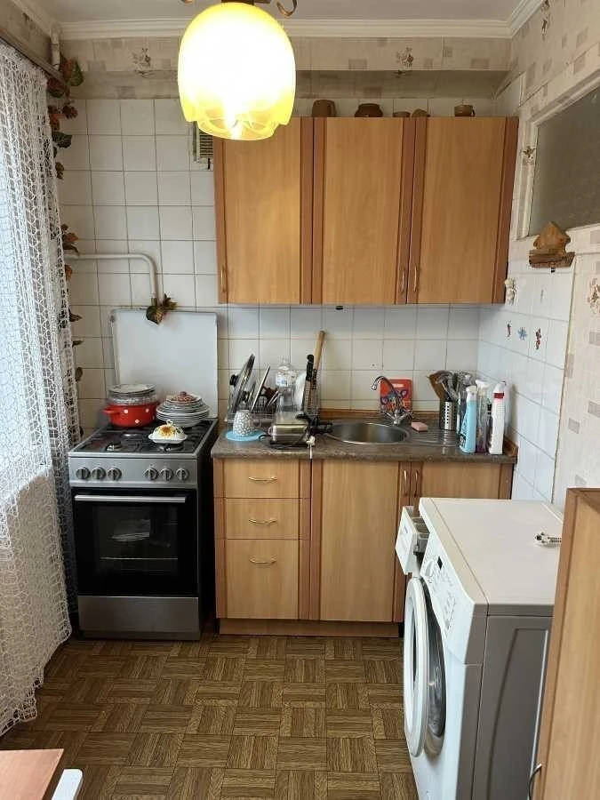 Продаж 2-кімнатної квартири 46 м², Волинська вул., 31