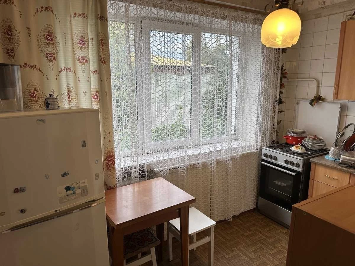 Продаж 2-кімнатної квартири 46 м², Волинська вул., 31