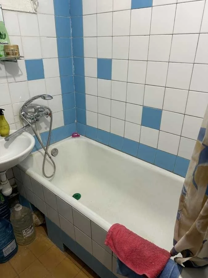 Продаж 2-кімнатної квартири 46 м², Волинська вул., 31