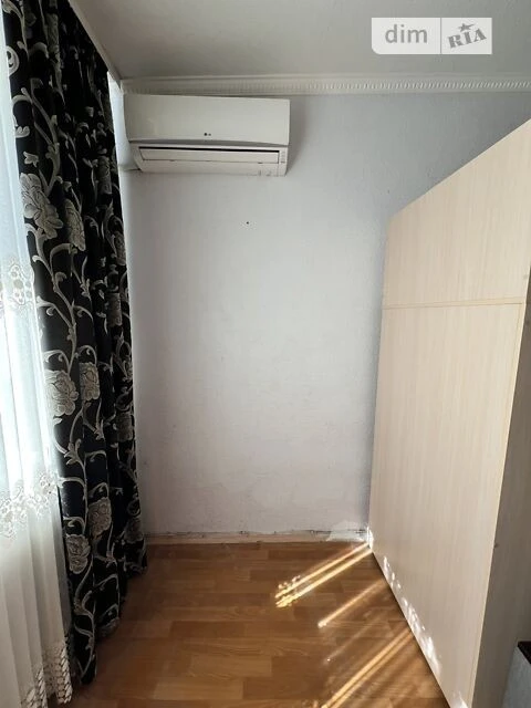 Продаж кімнати 18 кв. м на вул. Івана Гонти 9 • ID 34884984