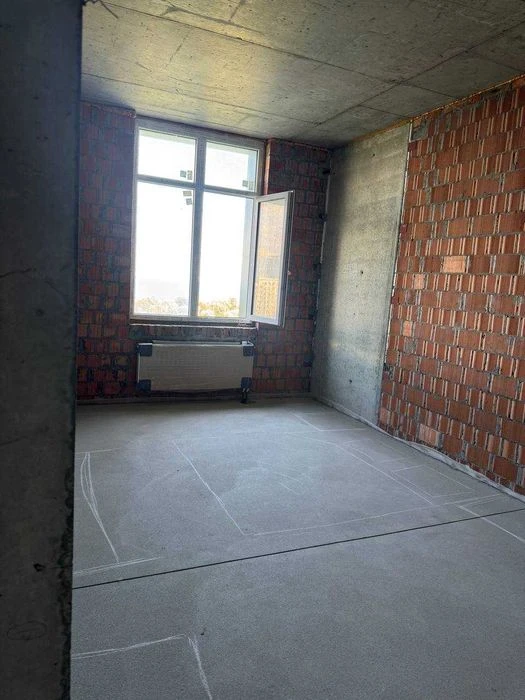 Видова 2-кімнатна квартира 77 м² на проспекті Шевченка. Прям