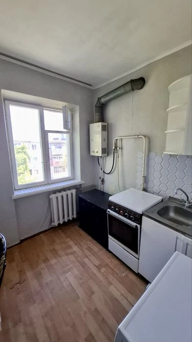 Продам 1-к кв по ул. Солидарности район 12 Квартала Возможен