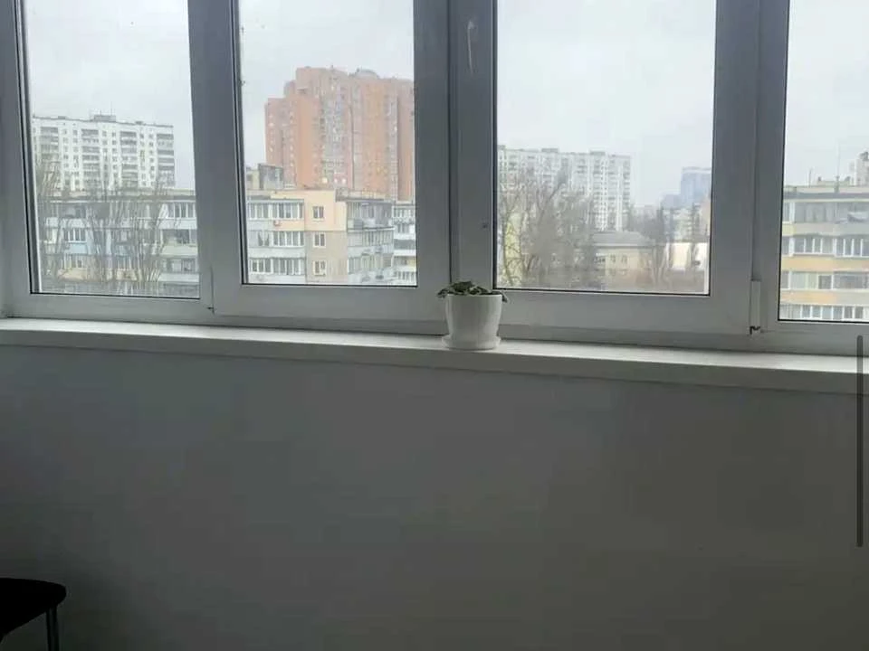 Квартира. Київ, Ентузіастів вул.