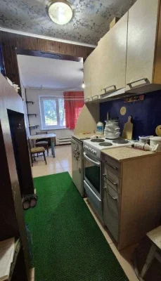 Продам 1к. гостинку со своими службами м. Индустриальная 10