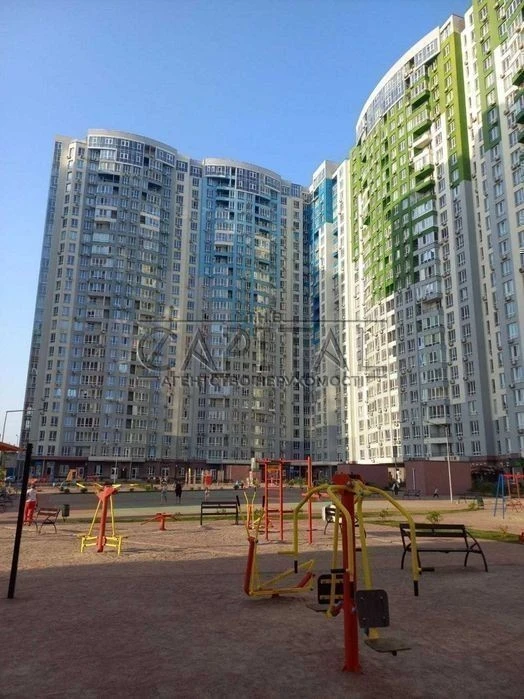 For sale / Apartment / 64 m2 / Residential complex Kakhovska / Dniprovsky district