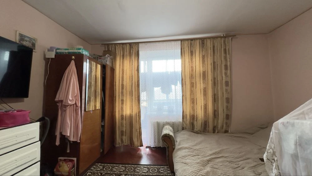 Продаж 1к центр міста .