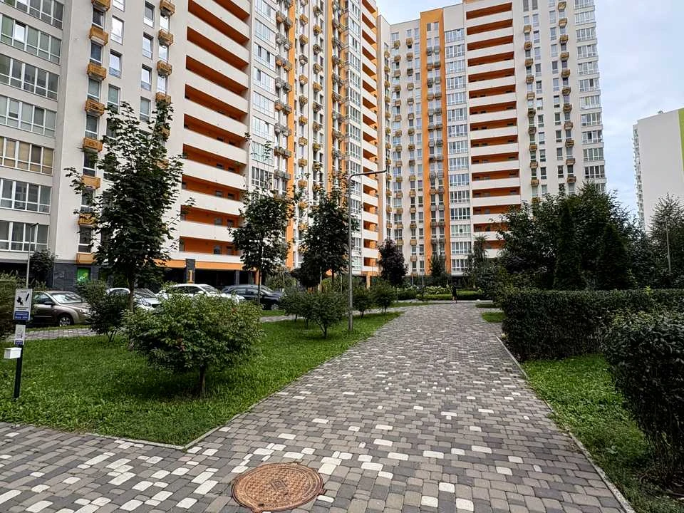 Квартира. Київ, Олеся Бердника вул.