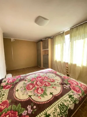 2-кімнати в комуні на Ойстраха (Затонського). Все своє.