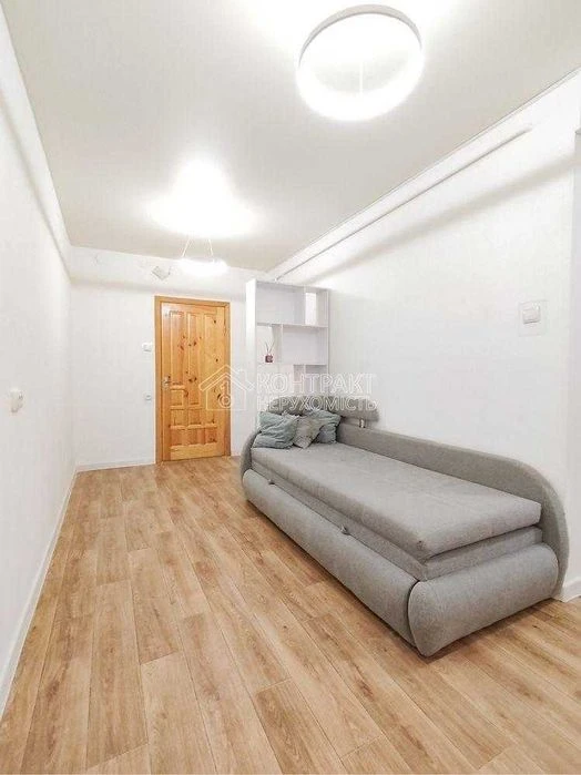 Продаж квартири в форматі таунхауса