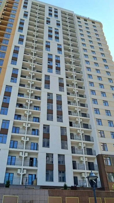 1 кімнатна на Краснова в жк Бізнес класа