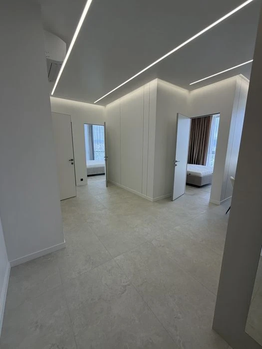 Продаж видової трикімнаткої по набережній , Uzh Towers