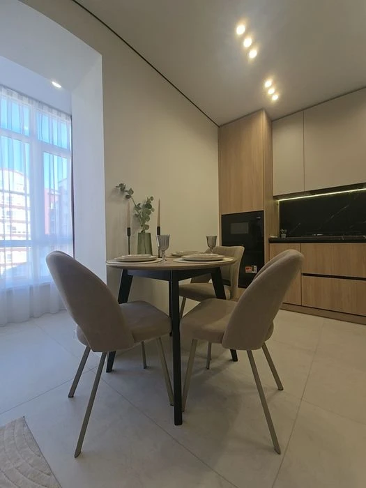 CENTER 1 bedroom apartment 8th floor 45m Town Central